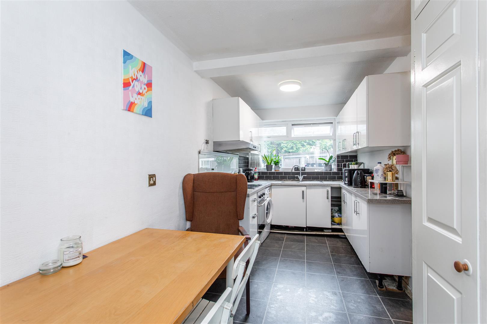 3 bed property in Portia Way, Mile End